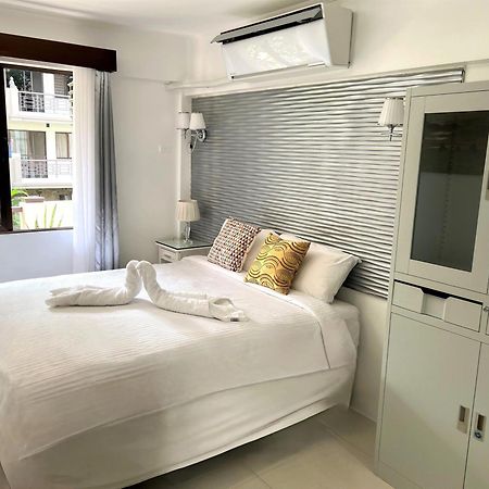 Stunning 2Br Apt, 65 Sq M Netflix At Rosewood Pointe Residences Near Bgc Manila Exteriér fotografie
