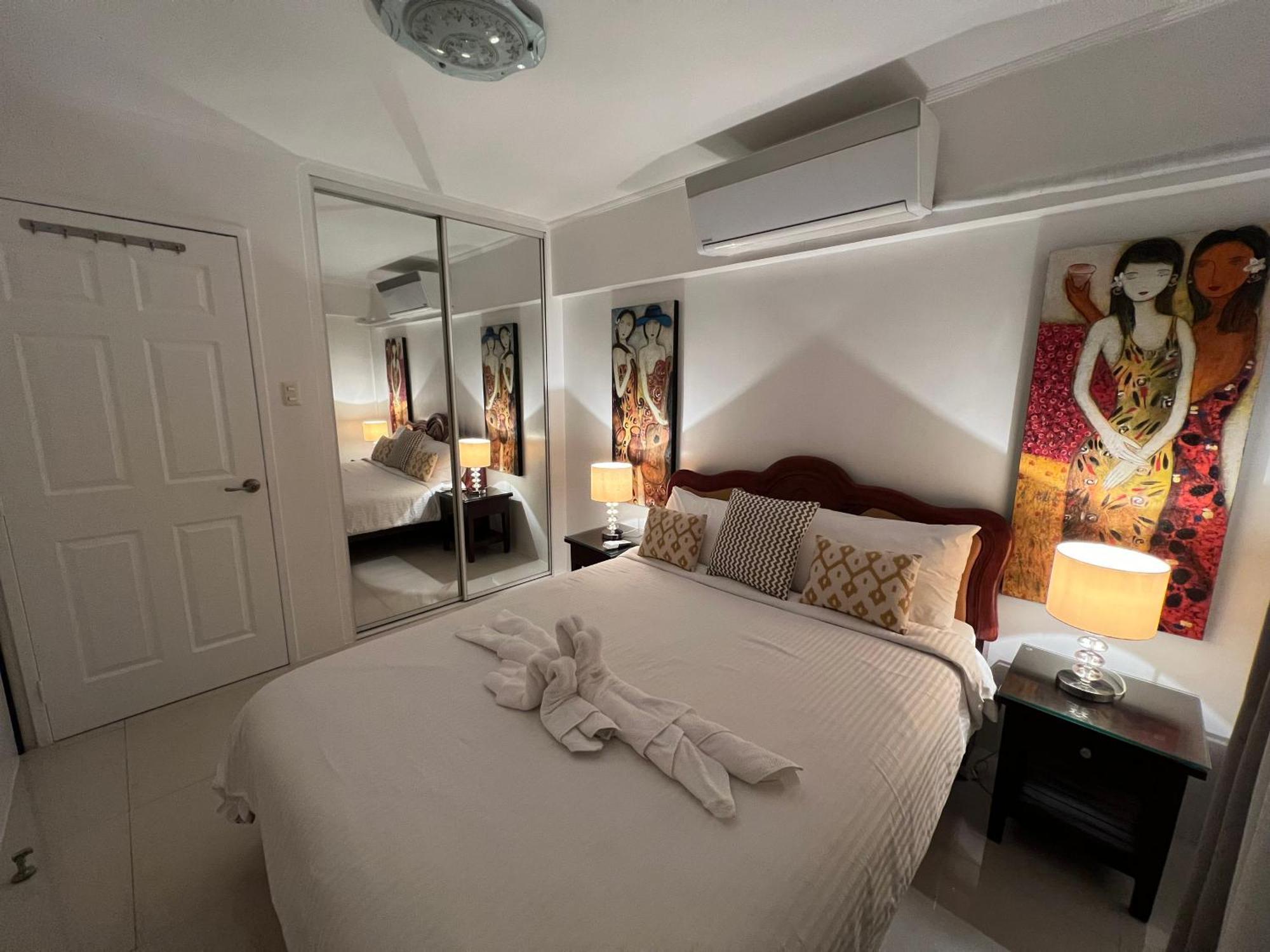 Stunning 2Br Apt, 65 Sq M Netflix At Rosewood Pointe Residences Near Bgc Manila Exteriér fotografie